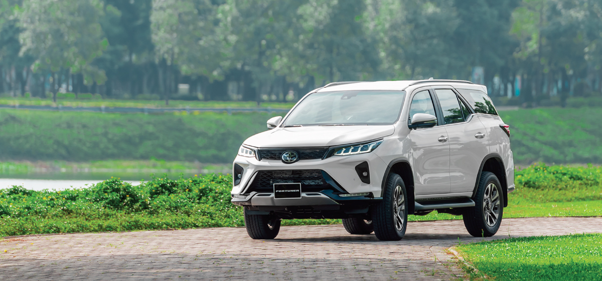 Fortuner 2.7V 4×4 AT Nhập Khẩu1